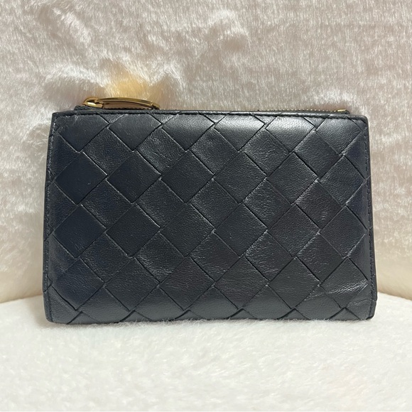 Preloved BV Medium Intrecciato Bi-Fold Zip Wallet - Picture 6 of 8